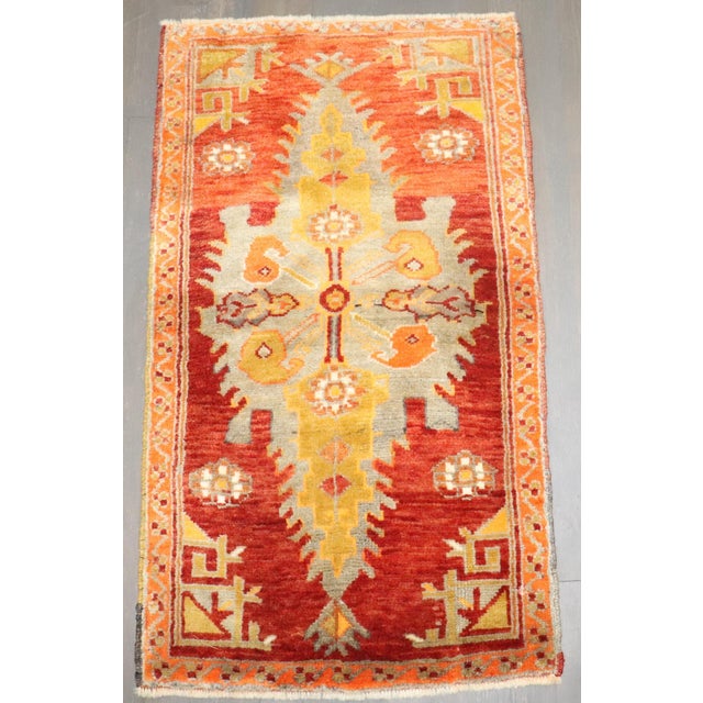 a 2nd quarter of the 20th century bright turkish sivas scatter size rug 1'11'' x 3'5''