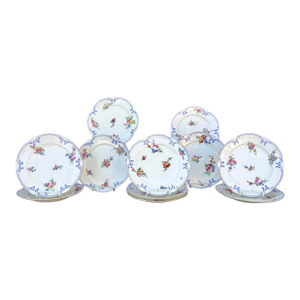 Set of 14 Hand-Painted Sèvres Porcelain Dinner Plates, 18th Century