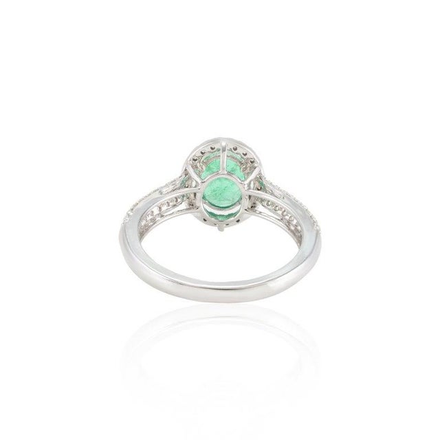 Oval Cut Emerald Halo Diamonds Cluster Rings Size 7 (All Sizes Available) For Sale - Image 4 of 5