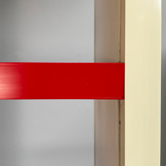 Space Age Italian Plastic Bookcase Dodona 300 by Ernesto Gismondi Artemide, 1970s For Sale - Image 12 of 18