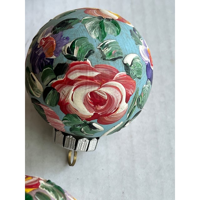 English Hand Painted Flower Christmas Ornaments-6 For Sale - Image 3 of 11