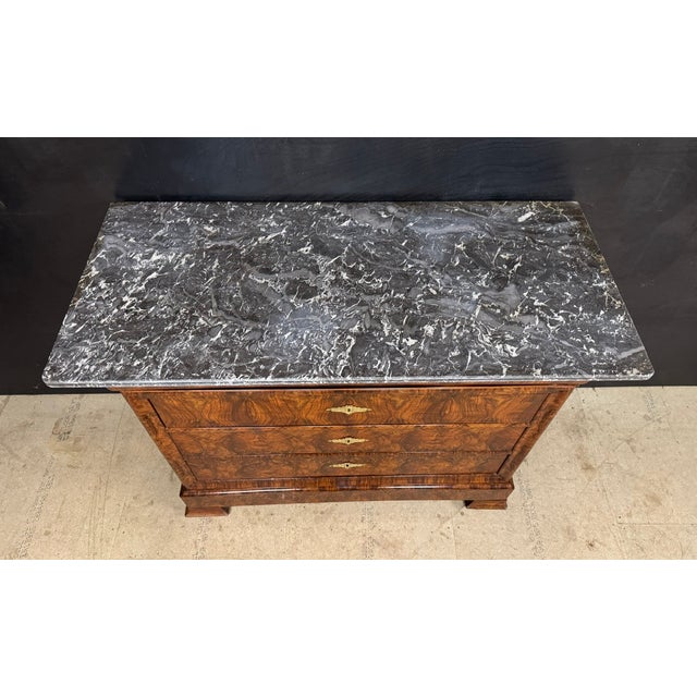 Wood Antique Louis Philippe Commode in Burr Walnut, 1850 For Sale - Image 7 of 18