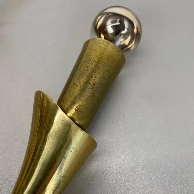 Minimalist Brass Theatre Wall Light in the style of Stilnovo and Gio Ponti, Italy, 1950s For Sale - Image 14 of 18