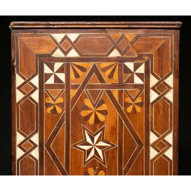 18th C. Portuguese Contador Com Trempe Chest on Stand Wood Parquetry For Sale - Image 9 of 18