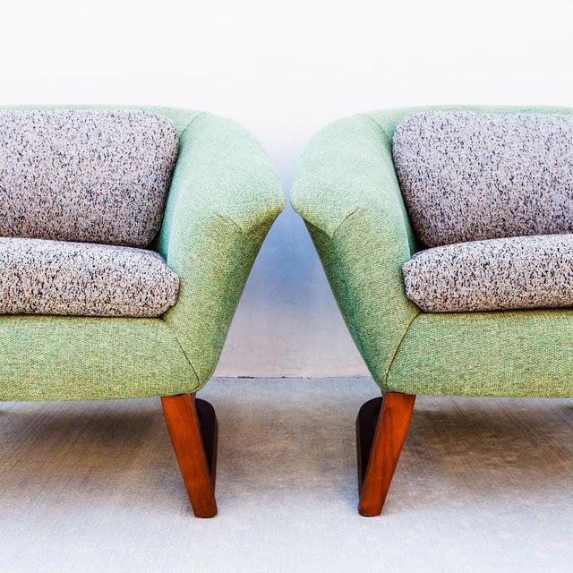 Vintage 1960s Jens Risom Mid Century Modern Barrel Lounge Chairs, Attributed For Sale In Los Angeles - Image 6 of 12