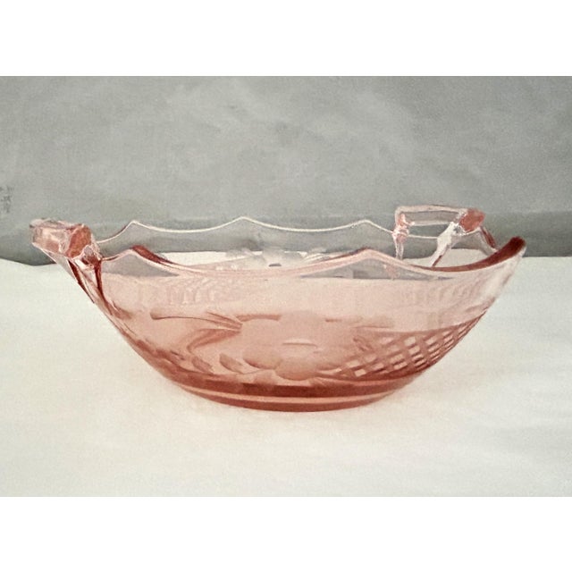 Vintage Elegant Pink Depression Glass Scalloped Lattice & Floral Etched Serving Bowl With Handles For Sale In West Palm - Image 6 of 13