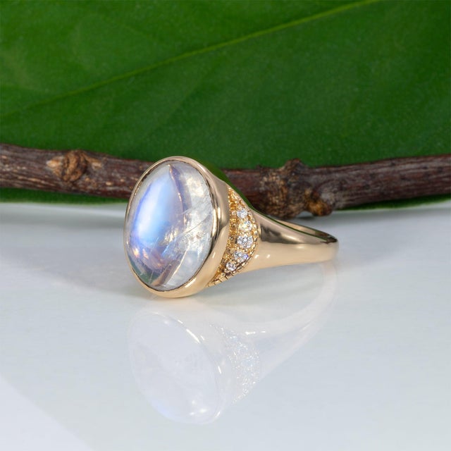 5.8Ct Rainbow Moonstone Cabochon Ring With Earth-Mined Diamonds: Solid 14k Gold, Size 6.75 For Sale In Columbus - Image 6 of 9