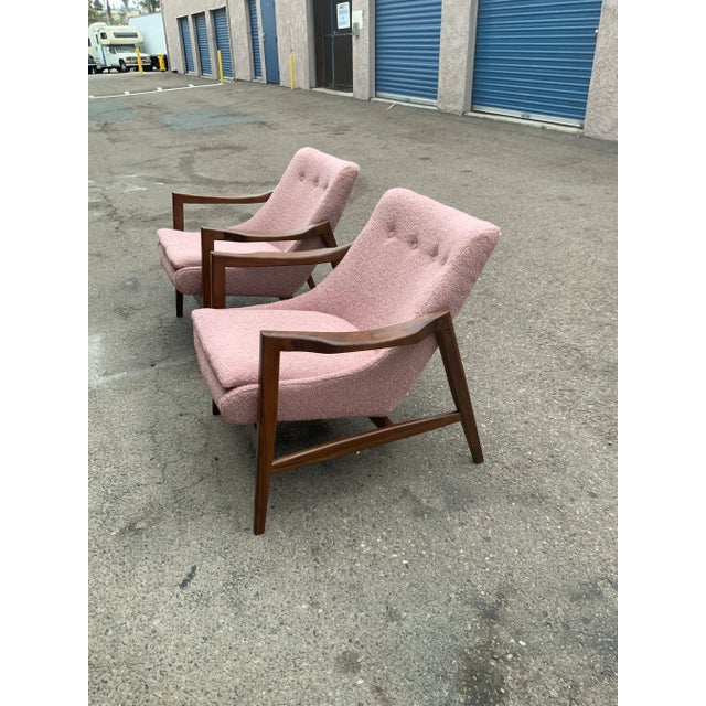 Mid-Century Modern Mid-Century Modern Style Lounge Chairs - Solid Walnut Frames with Pink Boucle For Sale - Image 3 of 13