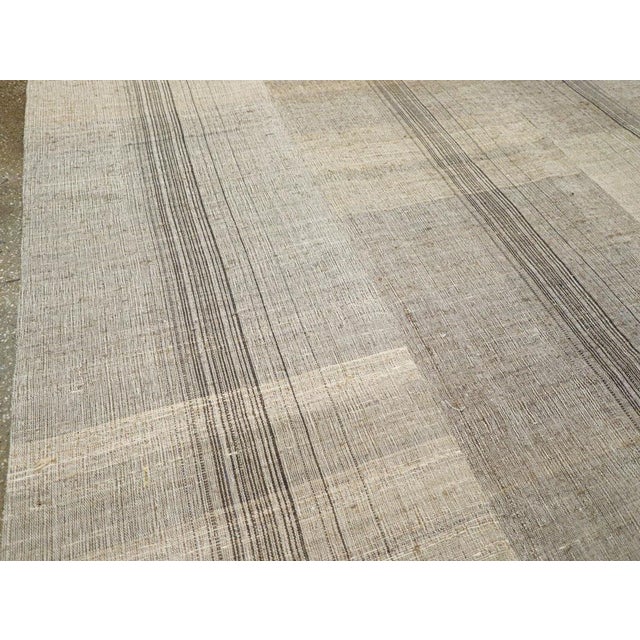 Rustic Galerie Shabab Collection Mid-20th Century Turkish Flatweave Kilim Room Size Carpet For Sale - Image 3 of 8