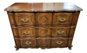 Early 20th Century Walnut Louis XV Chest