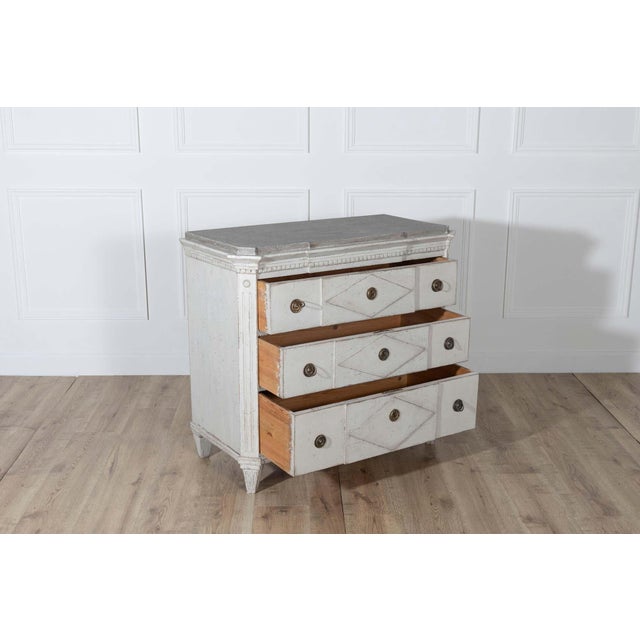 19th Century Swedish Gustavian Style Painted Chest of Drawers with Grey Top, circa 1880 For Sale - Image 5 of 8