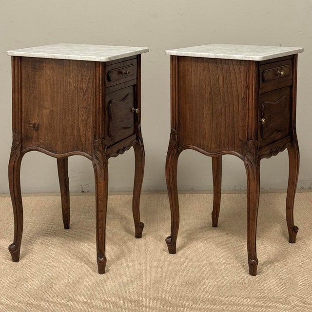 Pair of Antique French Louis XV Oak Nightstands With Carrara Marble For Sale In Dallas - Image 6 of 18