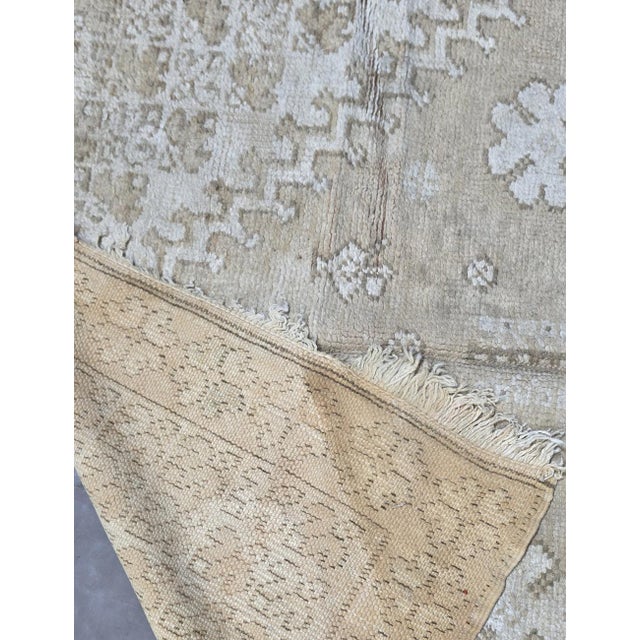 Vintage Honey Beige Moroccan Rug - 10.3 X 5.4 Ft For Sale - Image 4 of 6