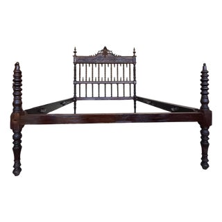Early 20th Carved Medallions Queen Size Bed, Original Four Poster Lisbon Bed For Sale