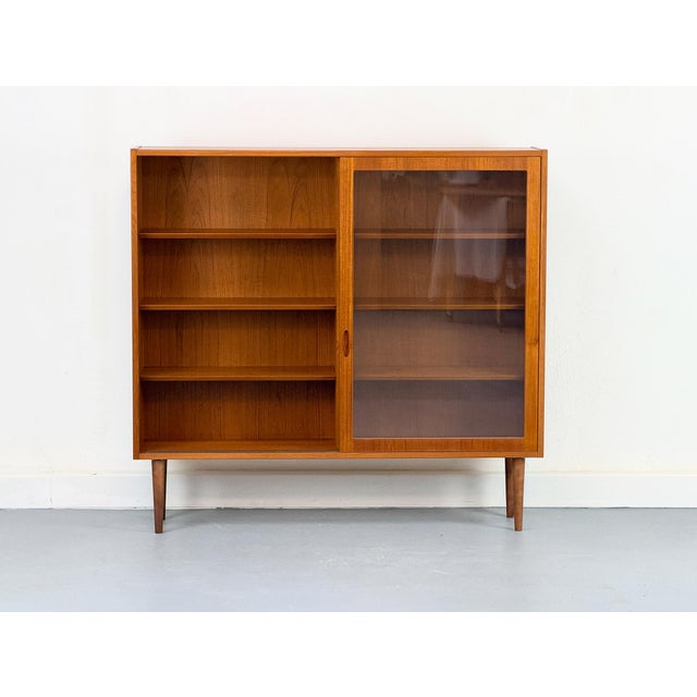 Danish Teak Cabinet with Glass Doors by Carlo Jensen for Hundevad & Co, 1960s For Sale - Image 6 of 18