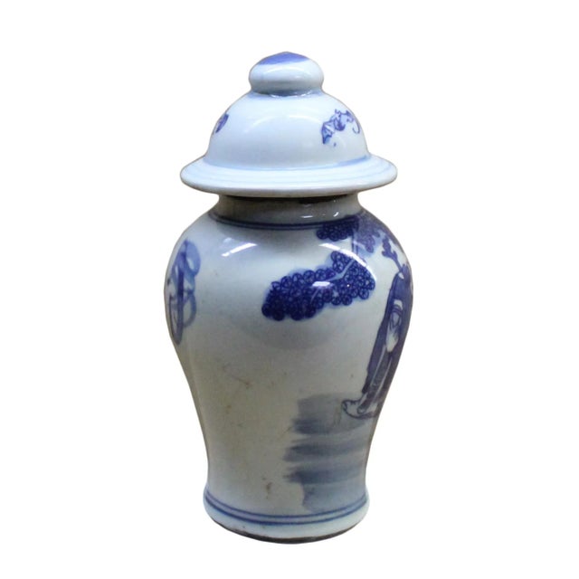 Lot of 2 Chinese Porcelain Blue & White Small Round Lid Jars For Sale - Image 4 of 8