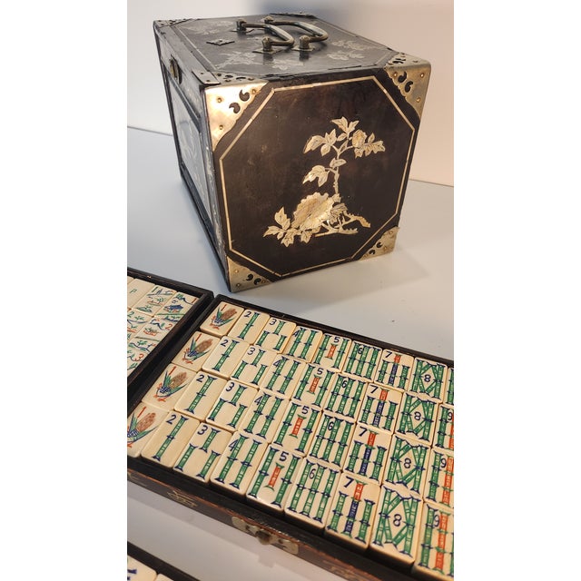 Beautiful Bamboo-and-Bone Mahjong Set in a Black Lacquer Box With Mother of Pearl For Sale - Image 17 of 17