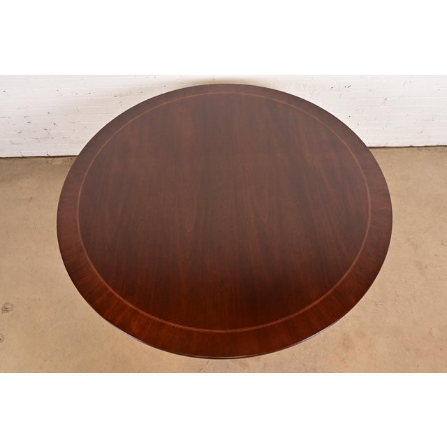 1980s Baker Furniture Georgian Banded Mahogany Pedestal Dining Table, Newly Refinished For Sale - Image 5 of 10