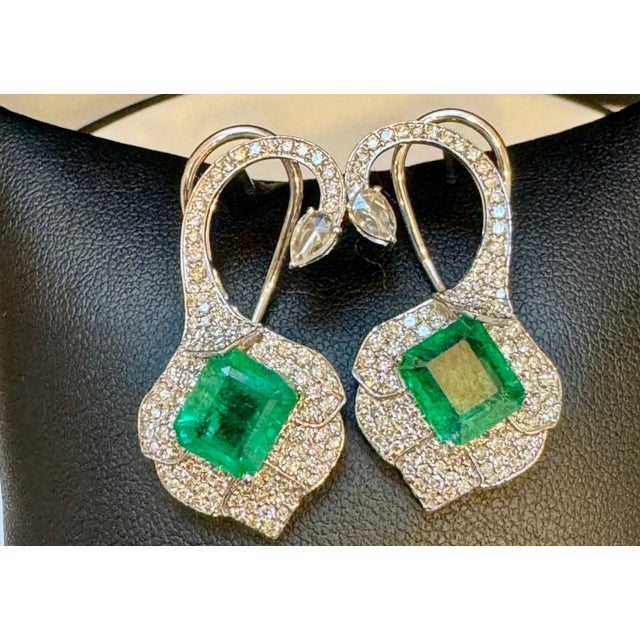 5 Ct Natural Zambian Emerald Earring & 2 Ct Diamond , Rose Cut Diamond Earring For Sale In New York - Image 6 of 8