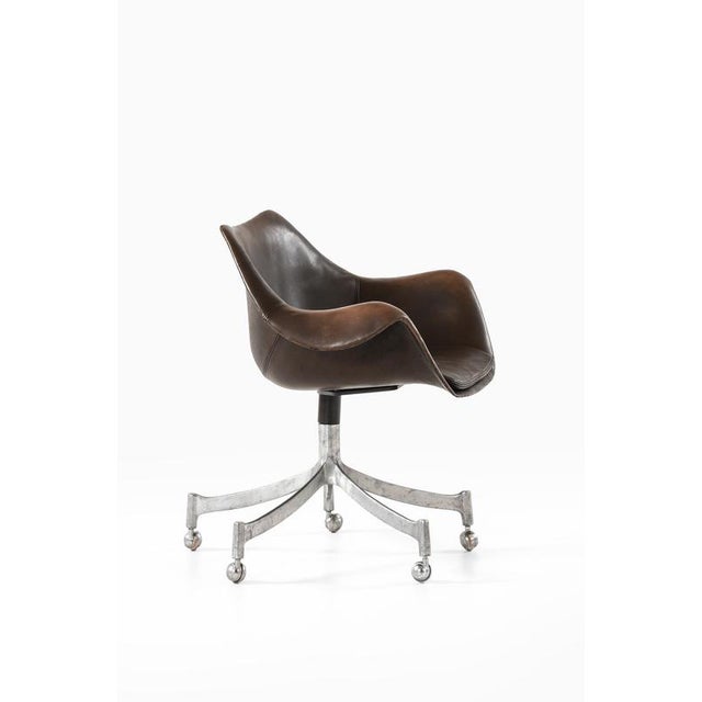 Office Chair in Aluminum and Leather attributed to Jørgen Lund and Ole Larsen, 1960s For Sale - Image 3 of 9