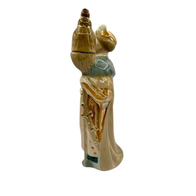 Mid-Century Modern 1970s Traditional Ukrainian Zaporozhian Cossack “Hetman” Decanter in Historical Attire For Sale - Image 3 of 11