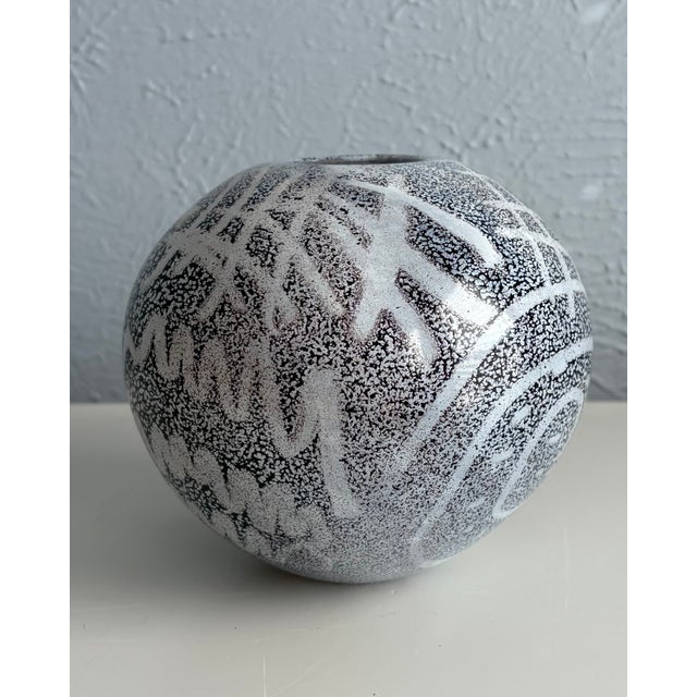 Early 21st Century Black & White Abstract Art Glass Globe Vase Signed Kaptur For Sale - Image 5 of 9