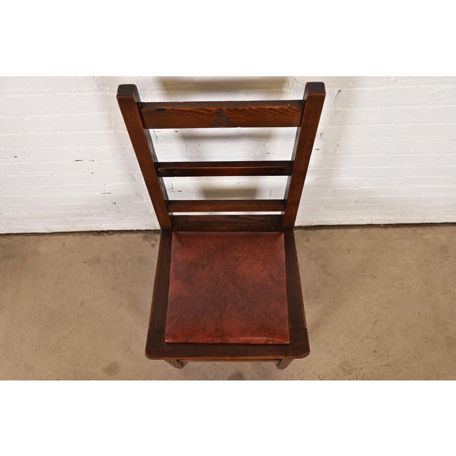 Early 20th Century Roycroft Antique Mission Oak Arts & Crafts Ladder Back Desk Chair or Side Chair, Circa 1900 For Sale - Image 5 of 12