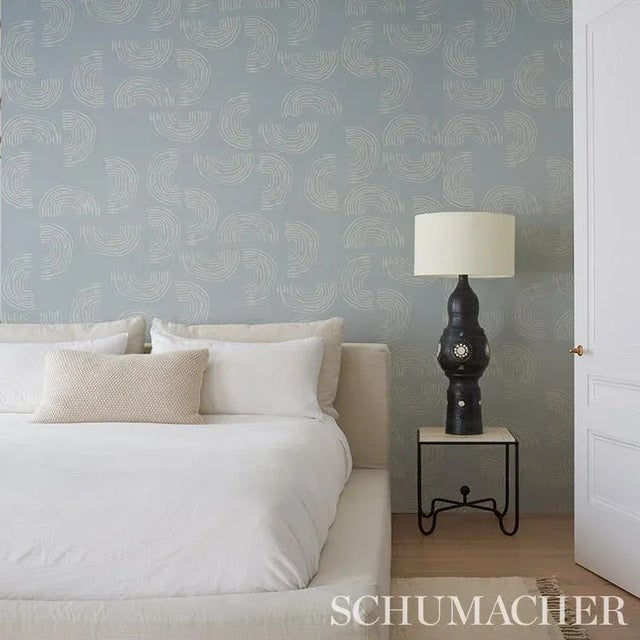 Schumacher Sample - Schumacher X Caroline Z Hurley Quansoo Wallpaper in Ivory on Sky For Sale - Image 4 of 5