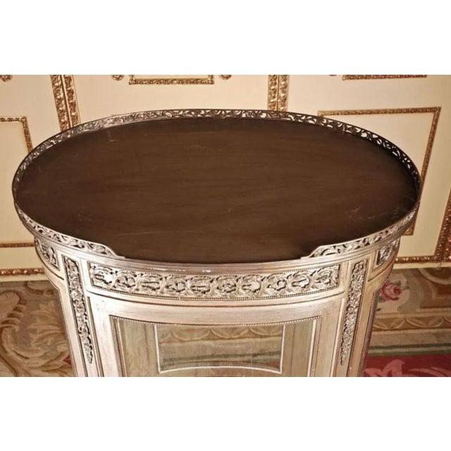 20th Century Louis XVI French Salon Vitrine For Sale - Image 4 of 11