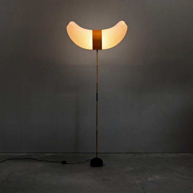 Hand-Crafted Model BB3-33s Akari Light Sculpture by Isamu Noguchi for Ozeki, Japan For Sale - Image 6 of 17