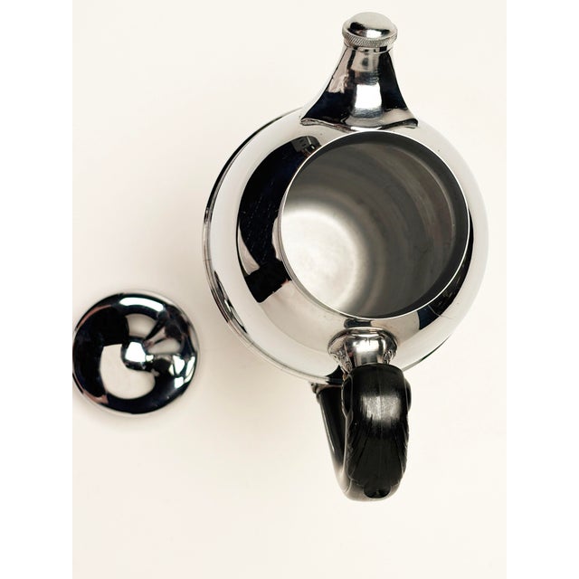 1930's-1950's Art Deco Cocktail Shaker by Farber Bros Krome Kraft With Bakelite Handle For Sale - Image 11 of 12