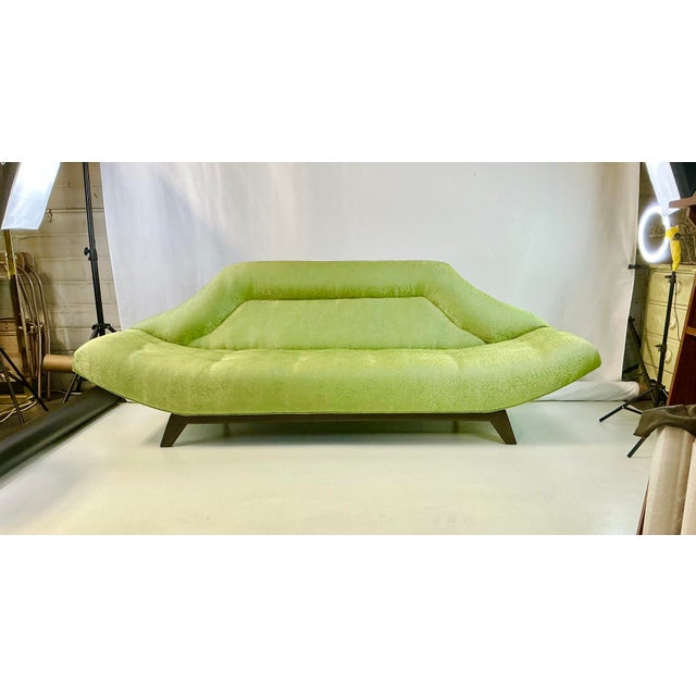 1960s 1960s Vintage Italian Luigi Tiengo Gondola Sofa, Scalamandre Starburst Silk Embroidered Upholstery For Sale - Image 5 of 15