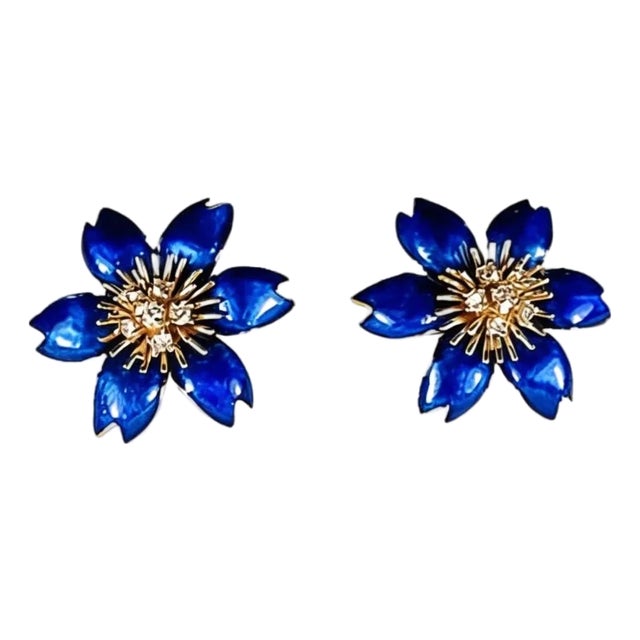 Late 20th Century Pair of 18K White Gold Hidalgo Blue Enamel Floral Diamond Jacket Earrings For Sale