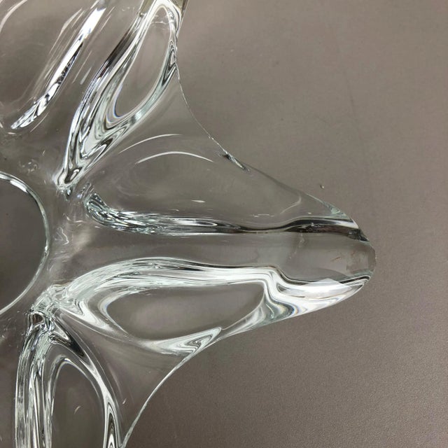 Large French Floral Crystal Glass Shell Bowl from Vannes Art, 1970s For Sale - Image 14 of 18