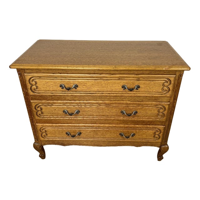 Vintage French Louis Oak Chest of 3 Drawers For Sale