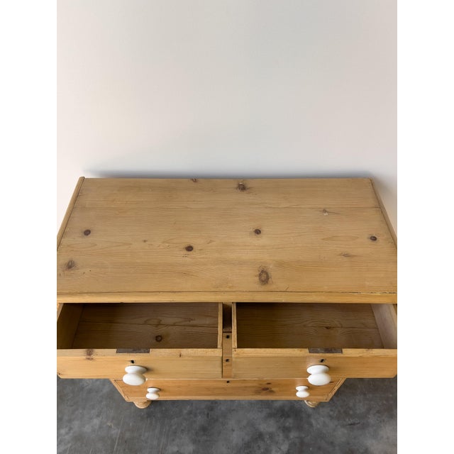 Mid 19th Century 19th Century English Pine Chest of Drawers | Dresser With Porcelain Knobs For Sale - Image 5 of 8