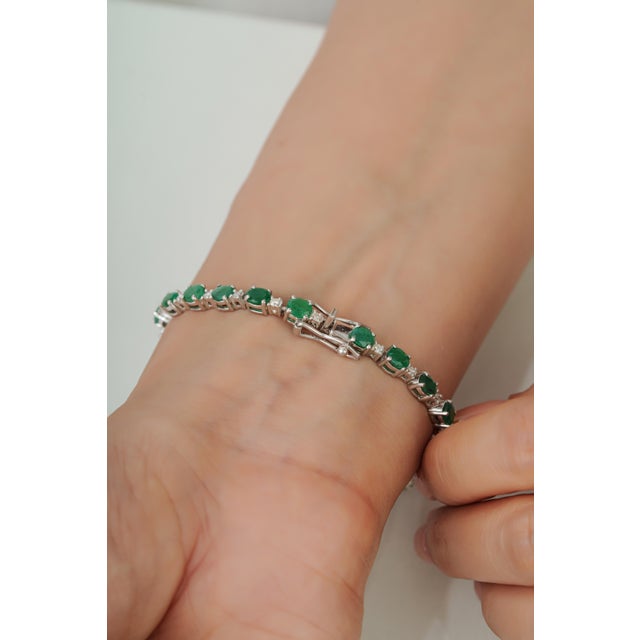 Jardin De Deco Style 8.75 Ct Oval Emerald & Diamond Fine Tennis Bracelet 7 Inch For Sale - Image 6 of 11