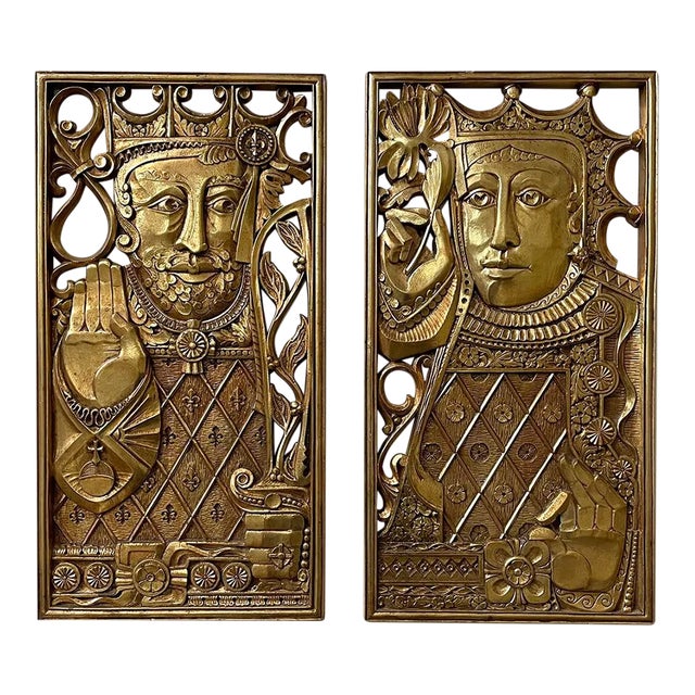Vintage Syroco King & Queen Wall Plaques - Set of 2 For Sale
