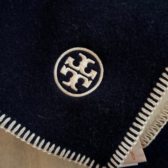 Textile Tory Burch Large Greek Key Design Nautical Navy and White Luxury Blanket For Sale - Image 7 of 8