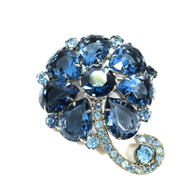 Vintage Pear-Cut Sapphire Crystal Brooch 1950s For Sale - Image 4 of 6