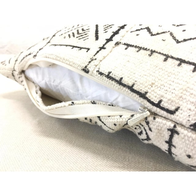 2020s African Mali "Mudcloth" Bogolanfini Pillow, White/Black Lumbar 12" X 16" For Sale - Image 5 of 6
