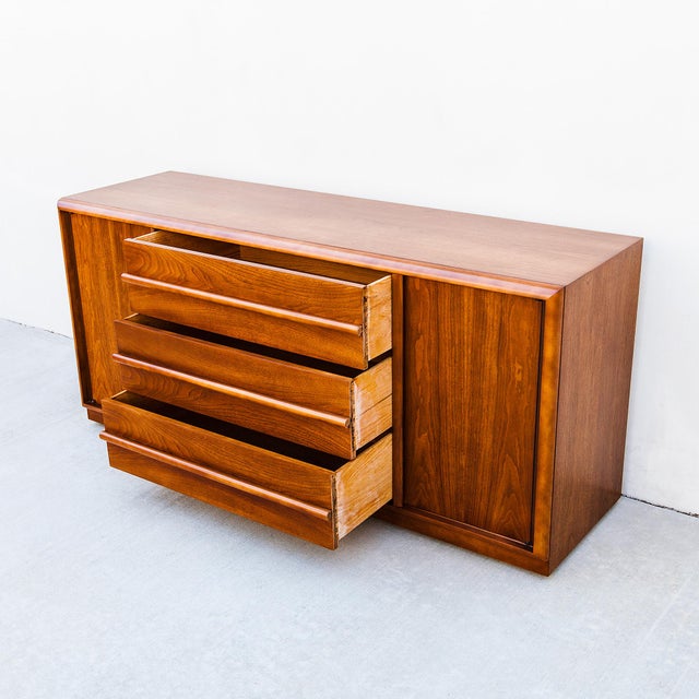 Restored Mid Century Modern Walnut Sideboard by Robsjohn-Gibbings for Widdicomb For Sale - Image 14 of 16