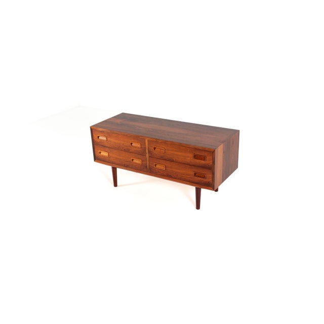 Poul Hundevad Mid-Century Modern Danish Rosewood Chest of Drawers by Poul Hundevad for Hundevad & Co, 1960s For Sale - Image 4 of 18
