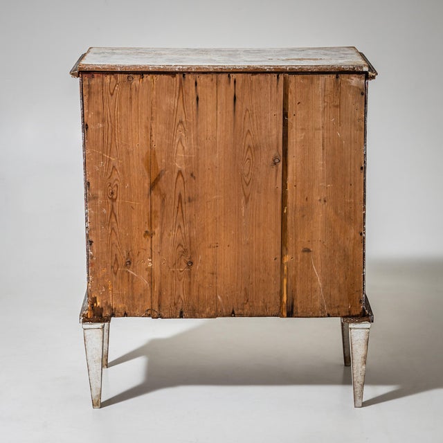 Gray-Painted Chest of Drawers, 1800s For Sale - Image 4 of 6