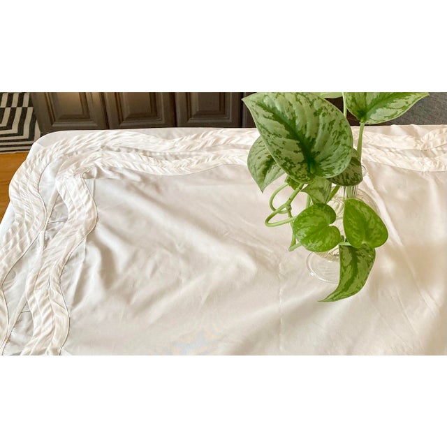 Transitional Embellished Wave Scallop Bias Piping Taffeta Table Cloth For Sale - Image 3 of 9