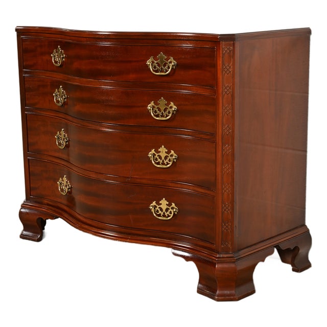 Baker Furniture Historic Charleston Chippendale Carved Mahogany Serpentine Front Dresser Chest For Sale