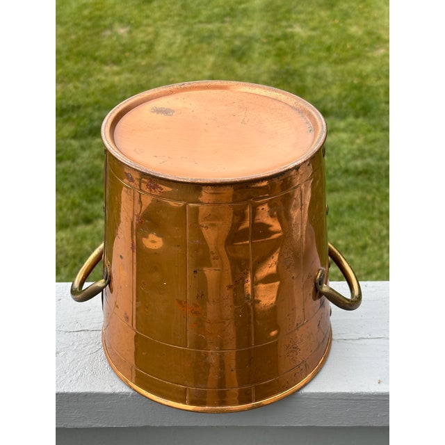 Early 20th Century American Copper Ice Bucket! A high-end piece for it's time, with cutting edge Pyrex (Corning) liner...