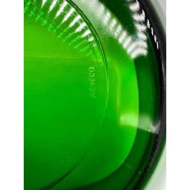 Emerald French Vereco Mid-Century Modern Emerald Green Glass Bowls – Set of 4 - French Modern, Minimalist For Sale - Image 8 of 17