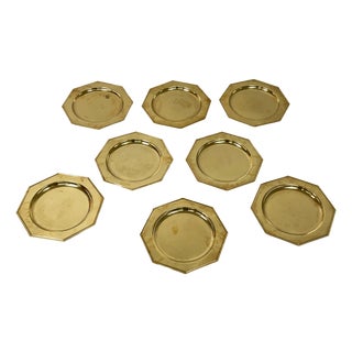 Italian Modern Hexagonal Service Plates in Brass, 1970s, Set of 8 For Sale