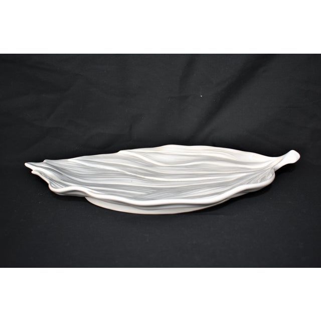 Vintage white leaf platter made in Portugal. This is a pre-owned item so please see all pictures and ask any questions.